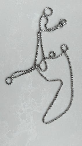 Customer photo review of Minimal Silver Box Chain - Necklace