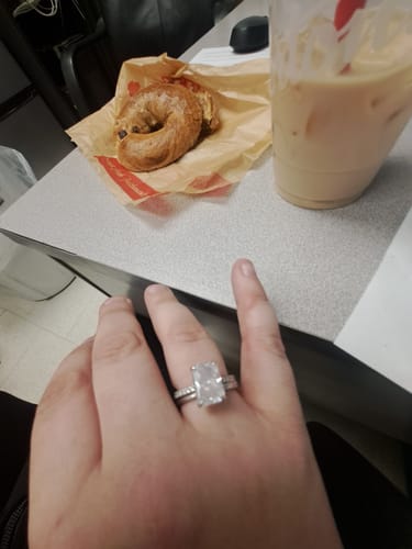 Customer photo review of Louily 3.5Ct Radiant Cut Wedding Ring Set