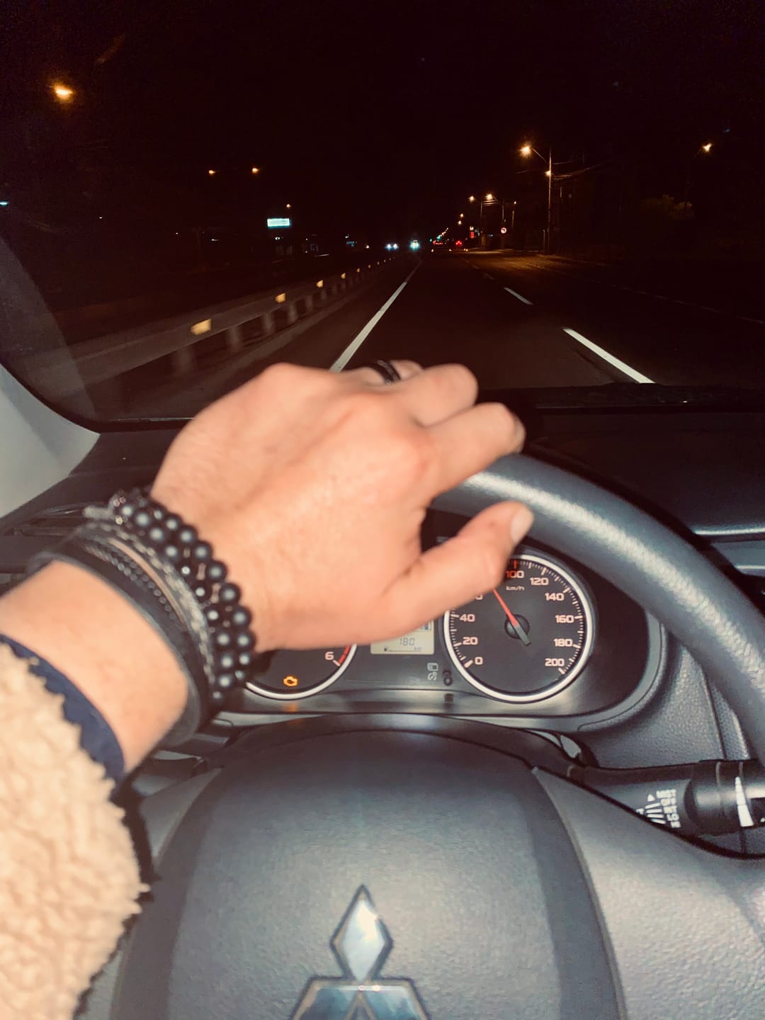 Customer photo review of Anillo Diamonds Trench Carburo de Tungsteno