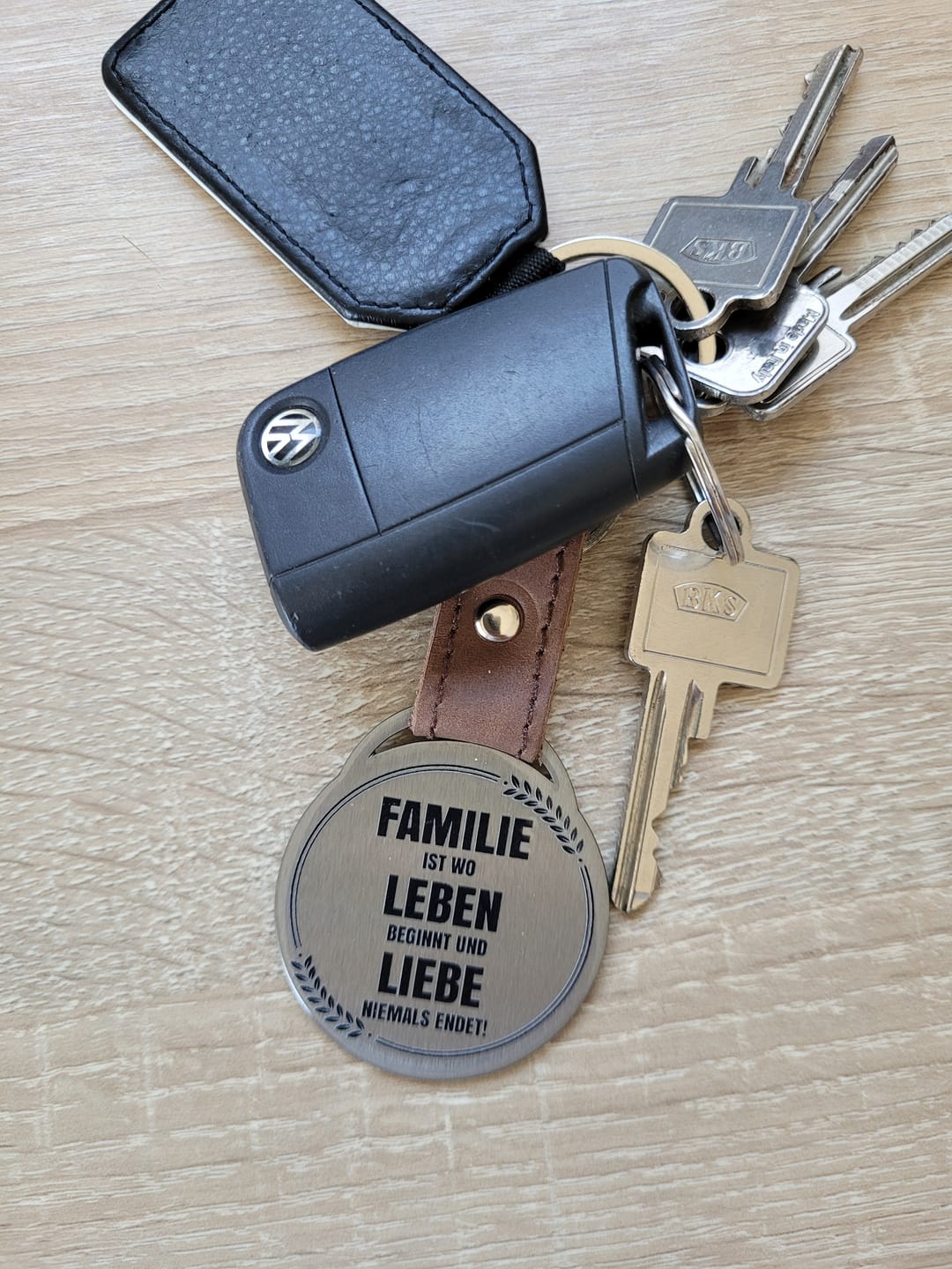 Customer photo review of Foto - Schlüsselanhänger - Familie ist da, wo Leben beginnt und Liebe niemals endet!