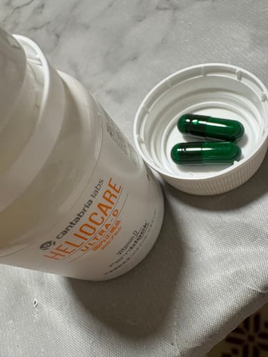Customer photo review of ヘリオケア ウルトラD（飲む日焼け止め）