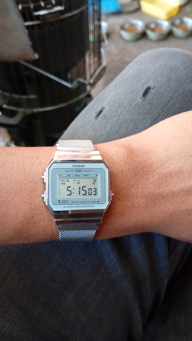 Customer photo review of Reloj Casio Vintage A700WM-7ADF Plateado Milanese Slim