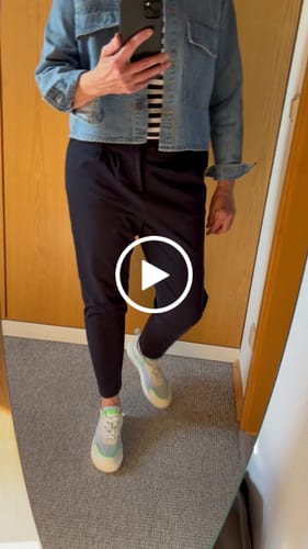 Customer video review of HEELENA Tapered Pants