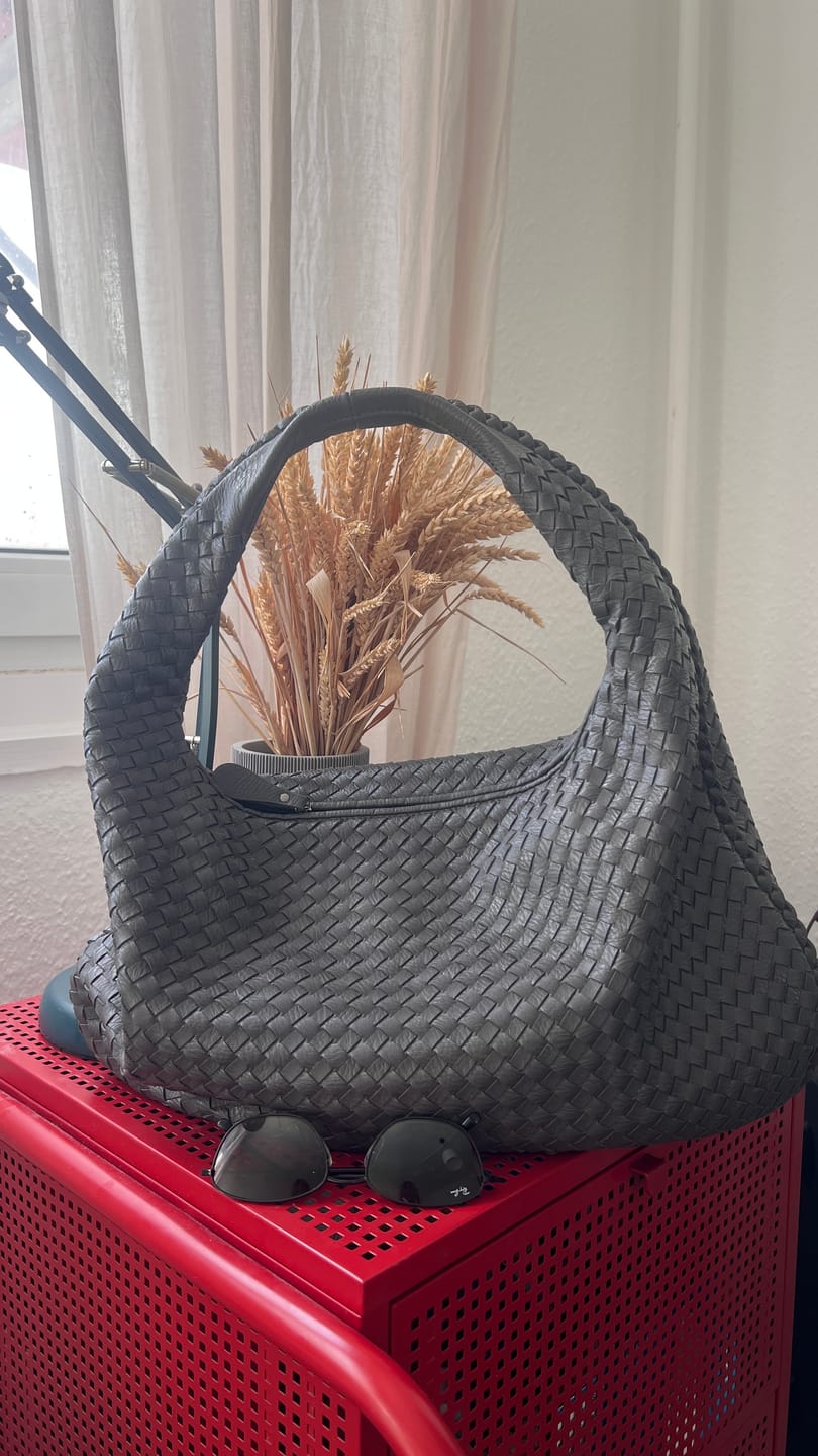 Customer photo review of Woven Bag XL