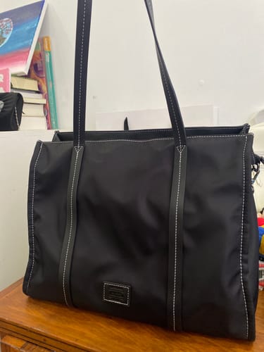 Reseña con foto de un cliente sobre Cartera De Hombro Notebook Nylon Office