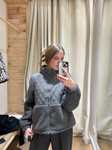 Customer photo review of Chiporro Acolchado Cuello Alto Gray