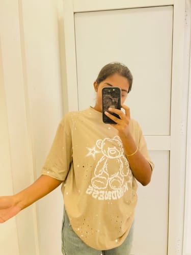 Customer photo review of Huffle Hug Oversize Tee