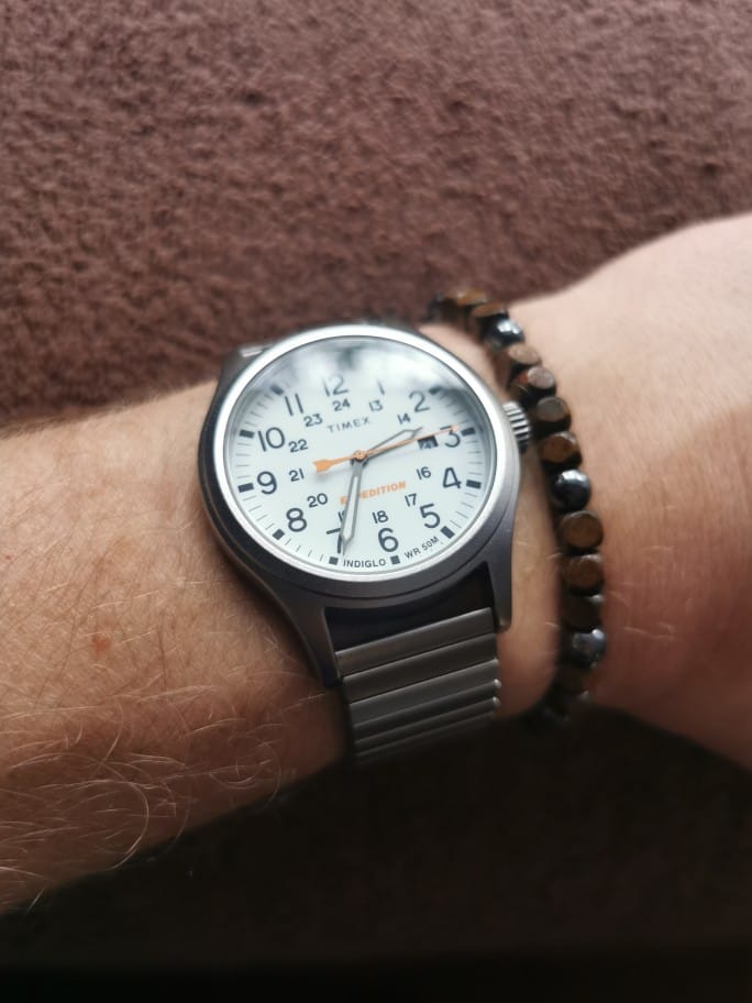Customer photo review of Bracelet de Montre Extensible en Métal - Bracelet sans Fermoir