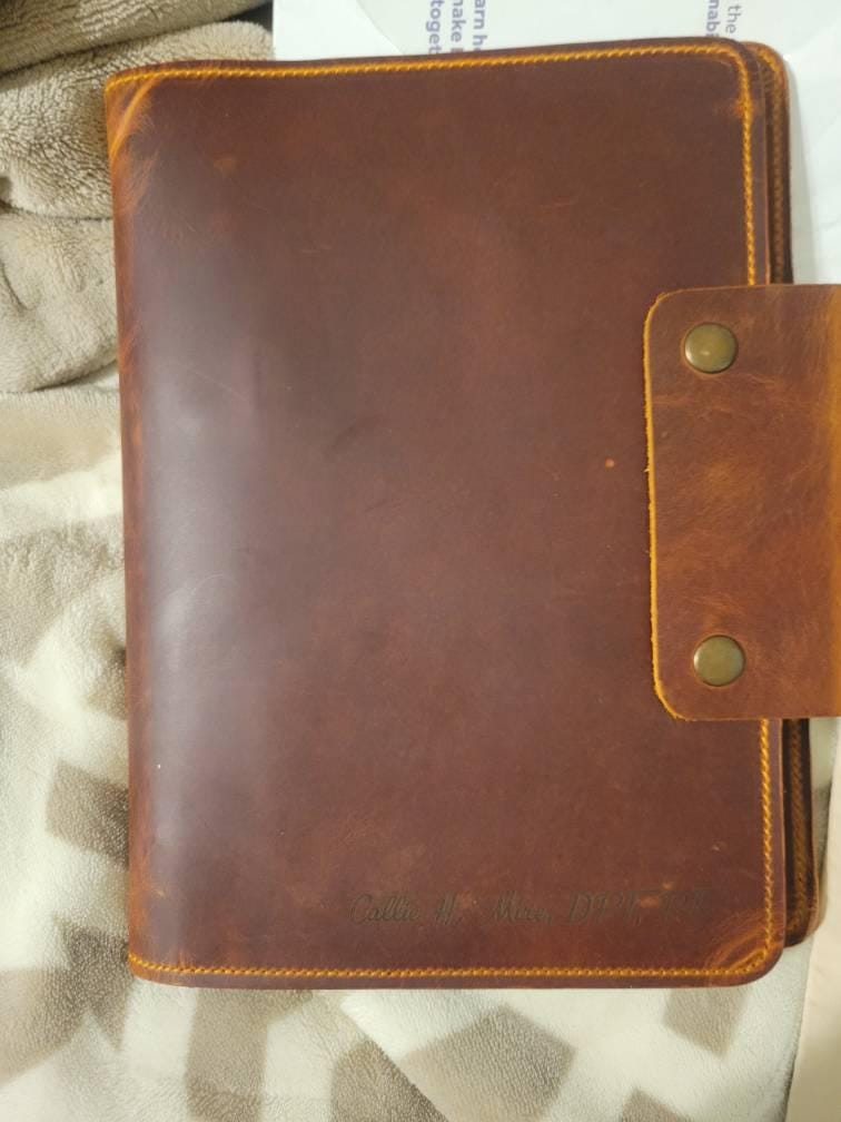 Customer photo review of 2025 Leather Planner, Personalized Refillable Leather Journal A5 Size + Free Pen