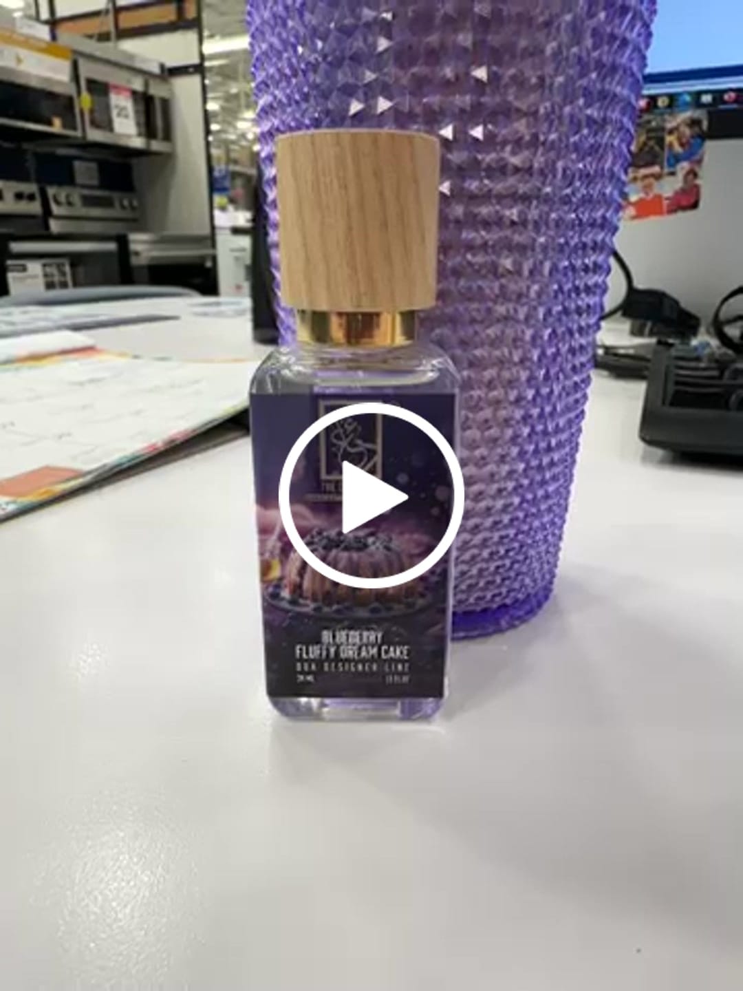 Customer video review of Blueberry Fluffy Dream Cake