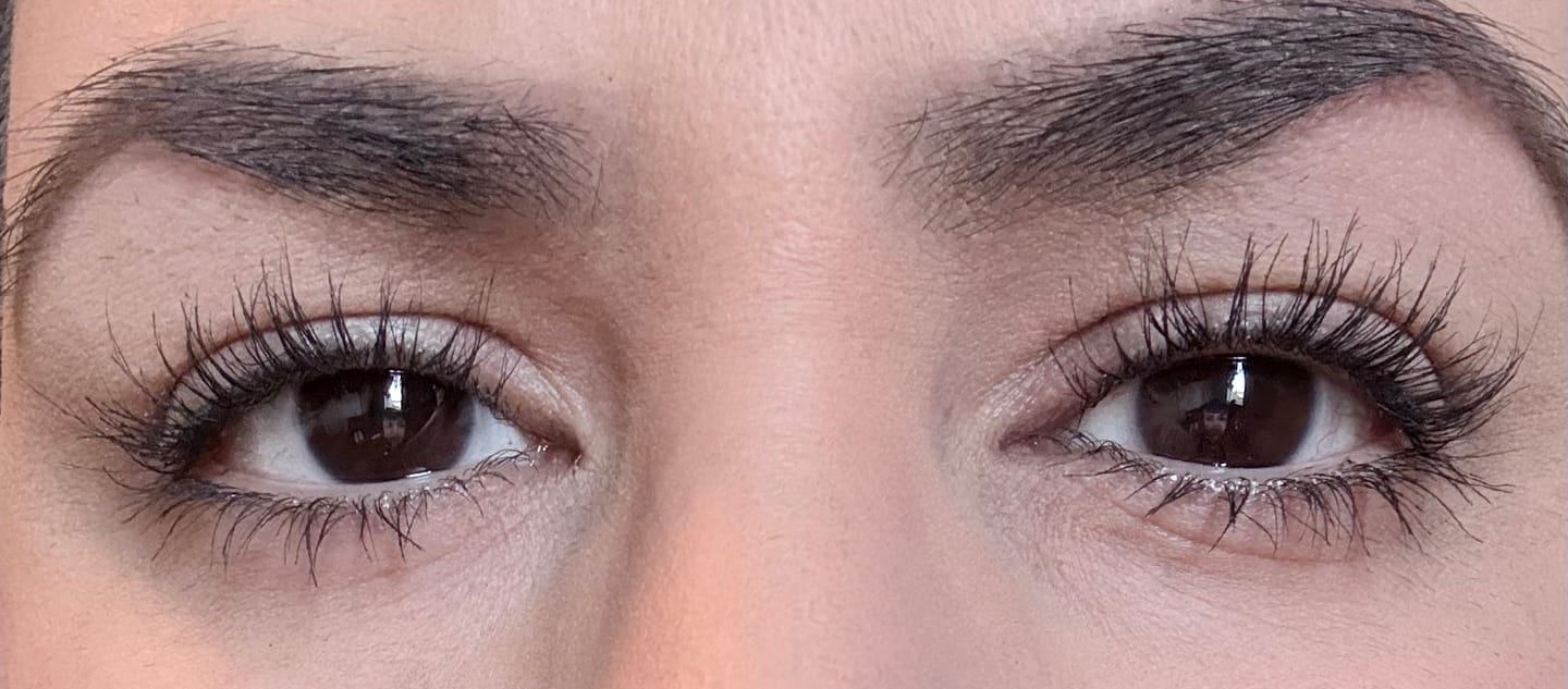 Customer photo review of fLASH EYELASH SERUM