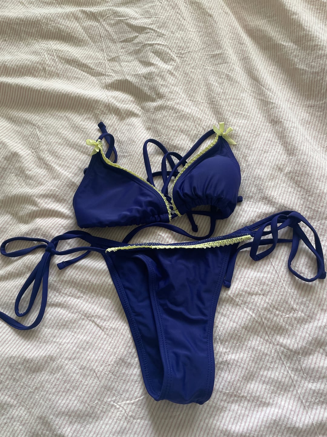 Customer photo review of Seamolly Picot Trim Bow Decor Halter Tie Triangle String Bikini Set