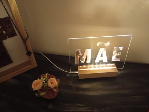 Customer photo review of Lâmpada "Mãe" c/ 3 Fotografias - Dia da Mãe