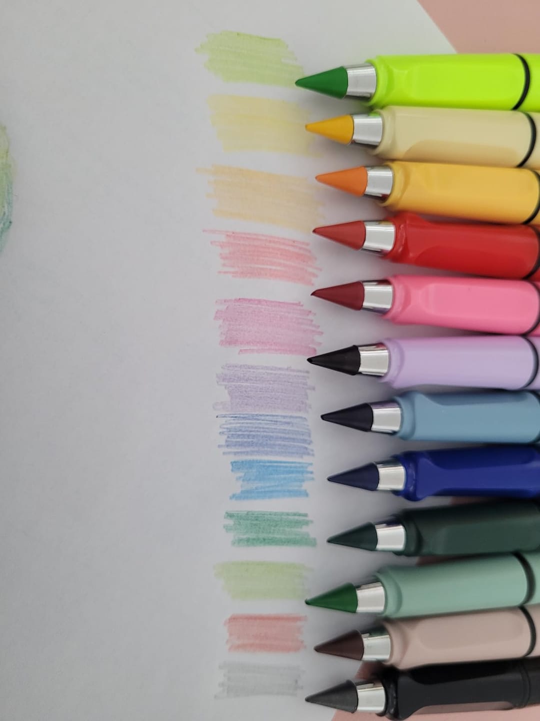 Customer photo review of Swivy™ Zauber-Buntstifte (SET AUS ZWÖLF STIFTEN)