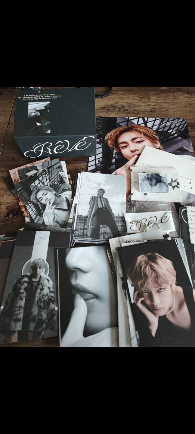 Customer photo review of BTS V - REVE PHOTOBOOK