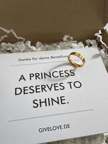 Kundenbewertung mit Foto zu Amore Zirconia Ring