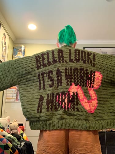 Customer photo review of Bella, look it’s a worm!