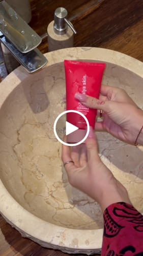 Customer video review of Peachy Clean Cleanser