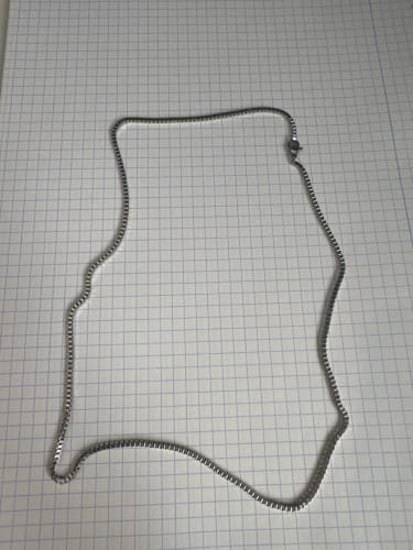 Customer photo review of Minimal Silver Box Chain - Necklace