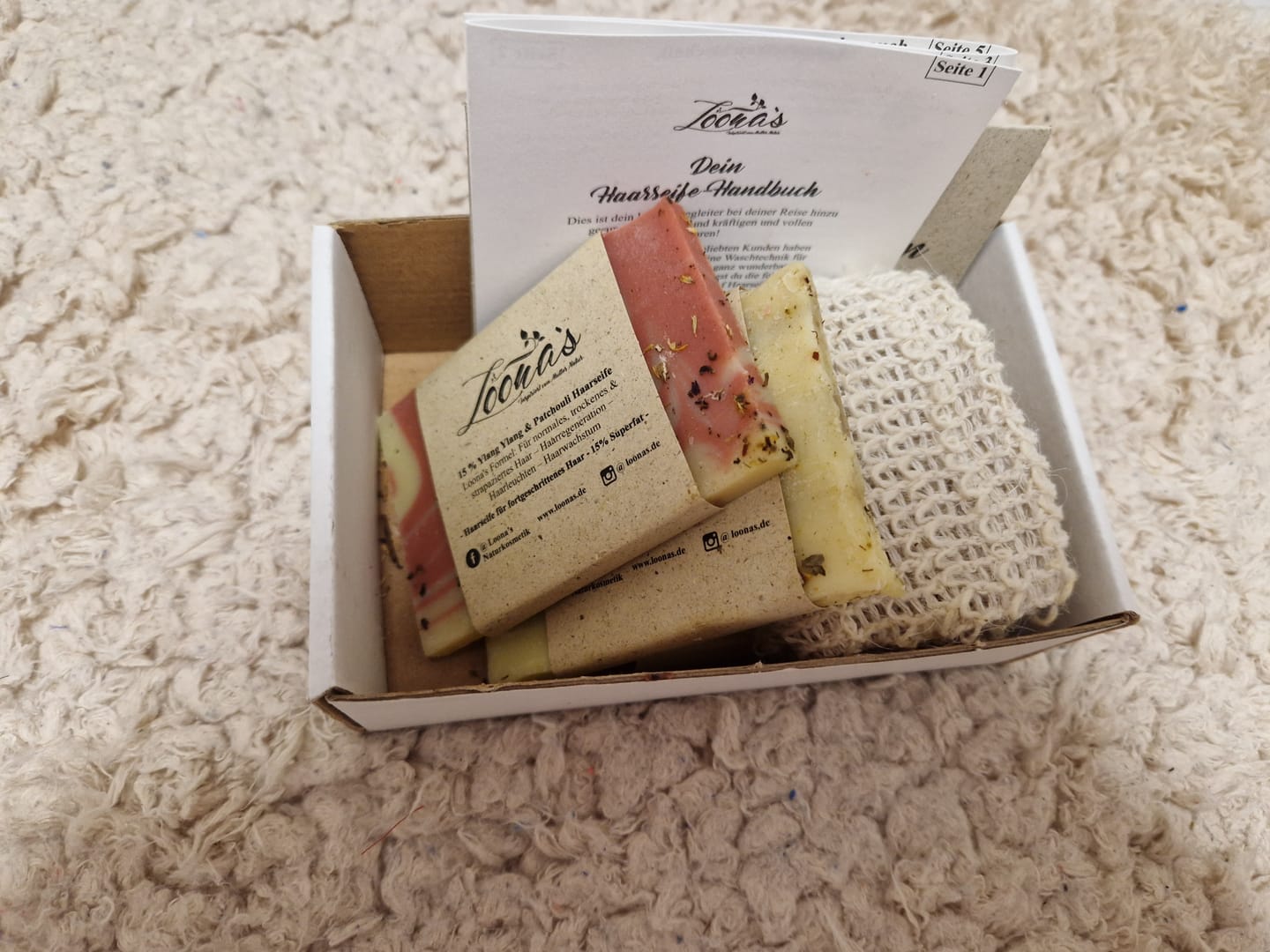 Customer photo review of Loona's Haarseife-Set mit Sisalsäckchen (Finde deine Haarseife)