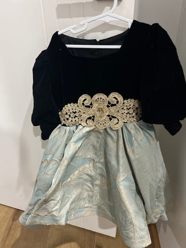 Customer photo review of Elegant Baby Girls square round neck pattern belt puffy princess dress Toddler party dress