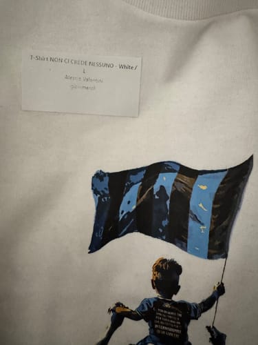 Alessio V. review of T-Shirt NON CI CREDE NESSUNO image 1 out of 1
