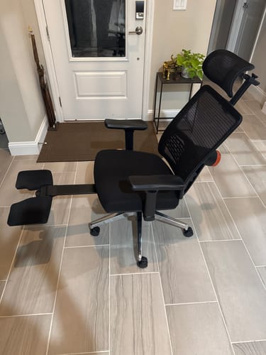Customer photo review of Newtral Magic H Ergonomic Office Chair with Auto-following Lumbar Support