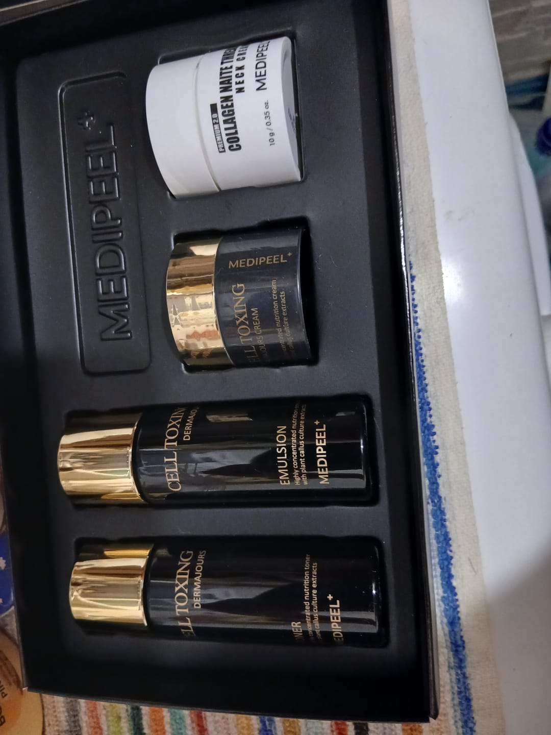 Customer photo review of Anti-novecošanās miniatūru komplekts ar cilmes šūnām Medi-Peel Cell Toxing Dermajours Trial Kit