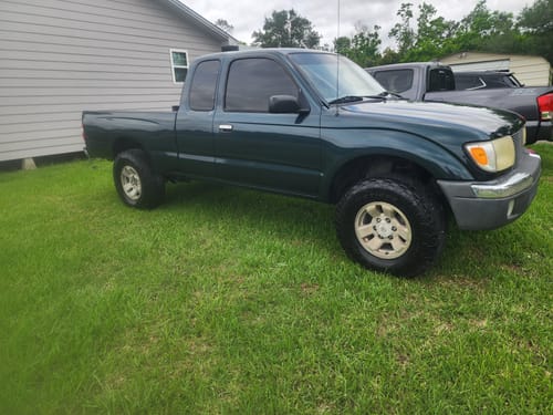 Customer photo review of TOYOTA DARK TEAL GREEN P. 751 | OEMatch Basecoat