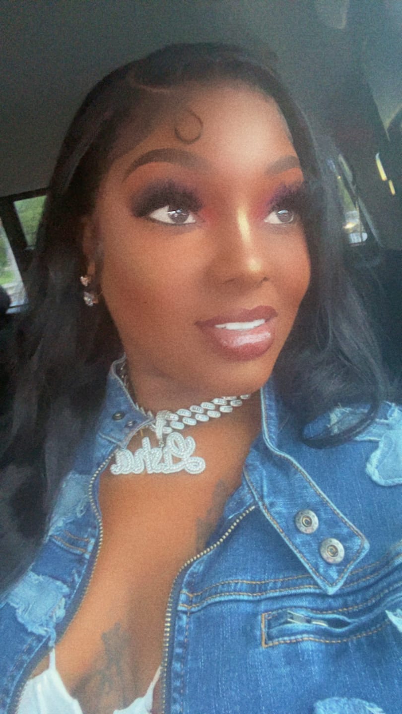 Customer photo review of LUXIIVA® JADA ICY NAME NECKLACE