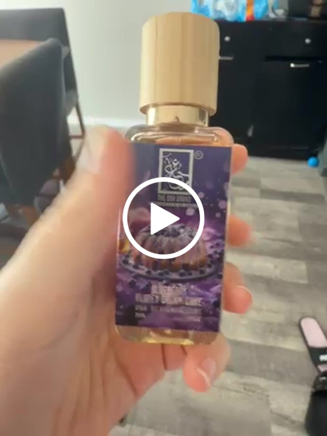 Customer video review of Blueberry Fluffy Dream Cake