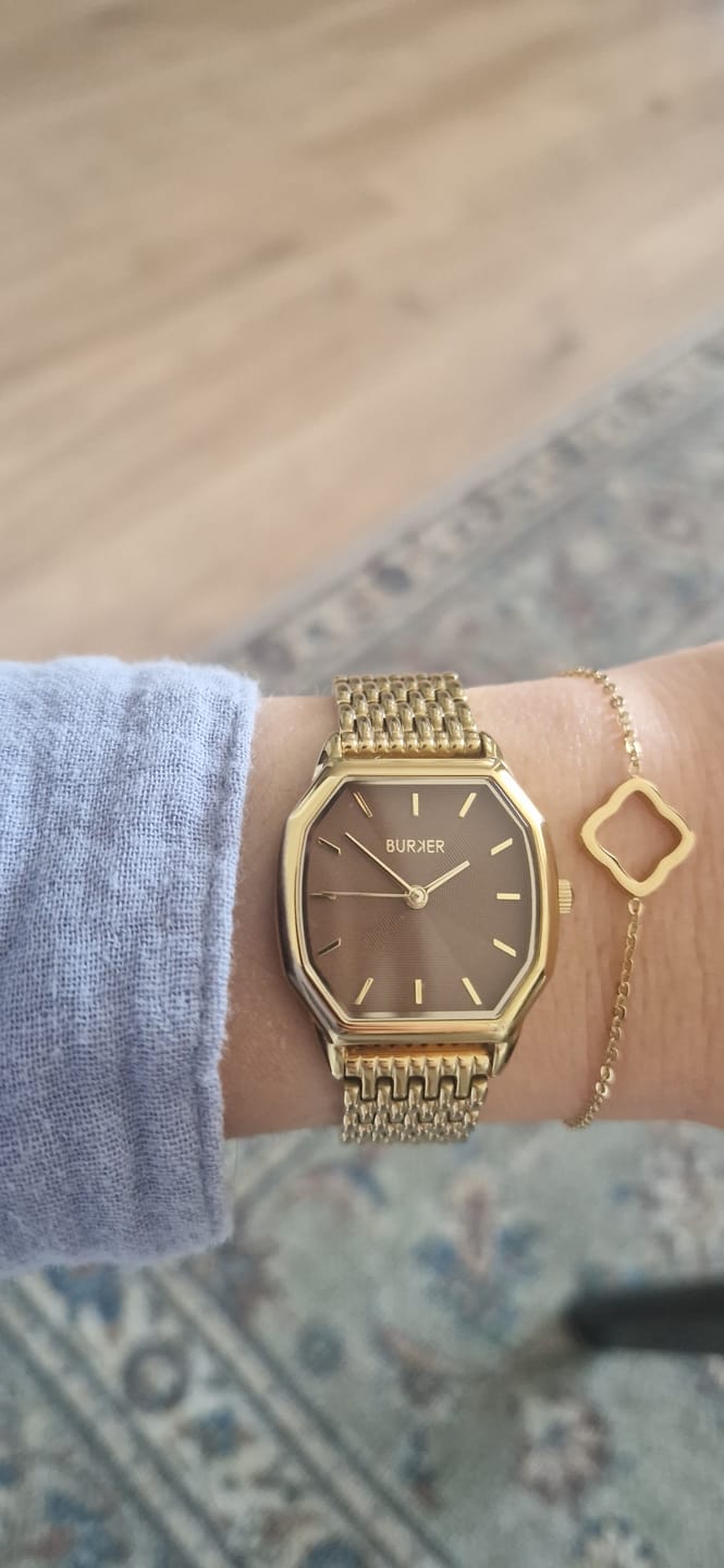 Customer photo review of Julia Gold Brown