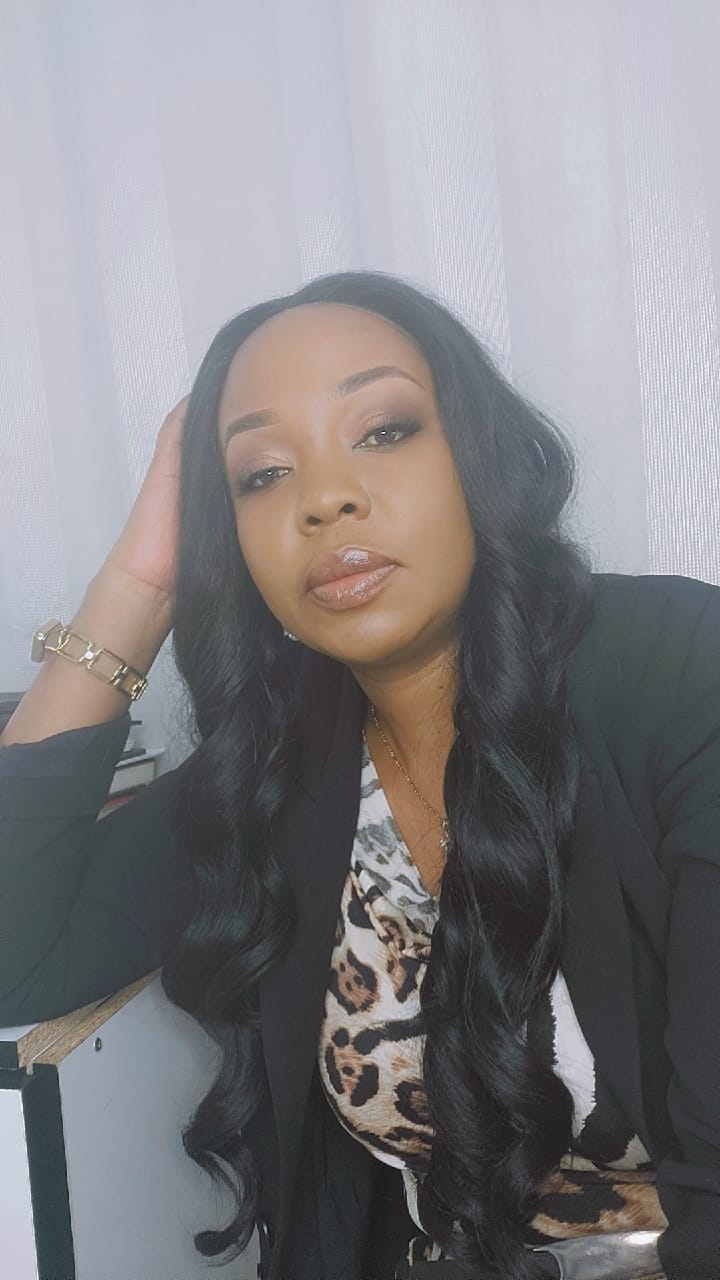 Customer photo review of Bobbi Boss Glueless Human Hair Blend 13x4 HD Lace Front Wig - MBLF403 HANNIE - Pre-Plucked