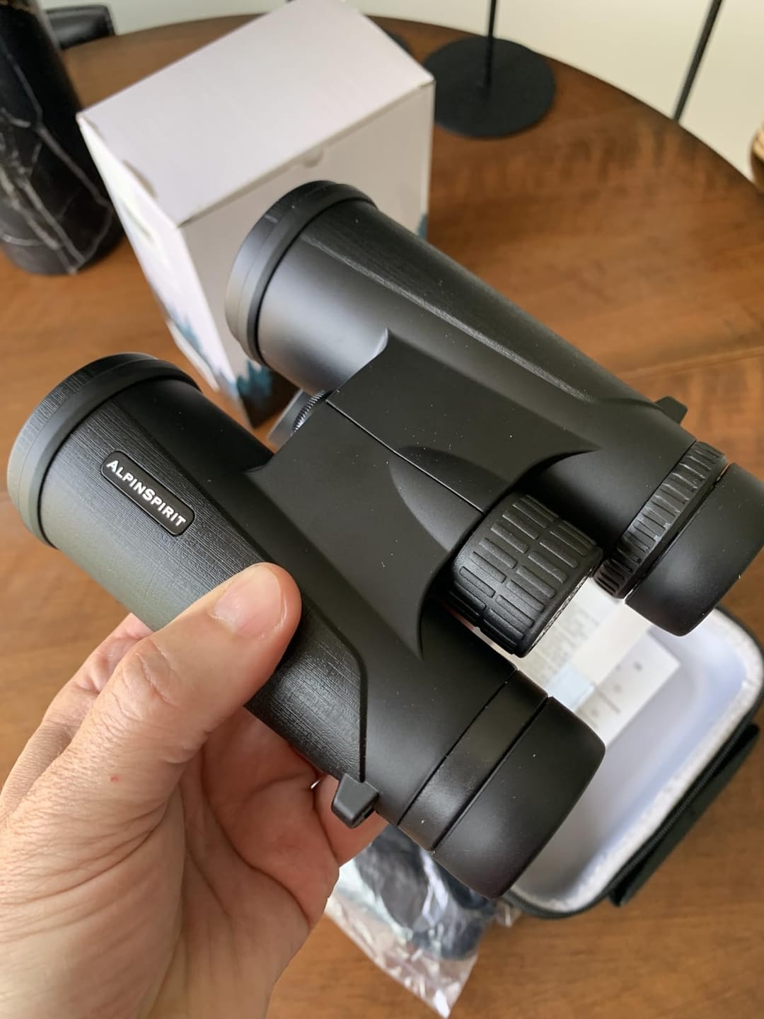Customer photo review of AlpinSpirit© Fernglas 10x42 inkl. Hardcase & Zubehör (schwarz)