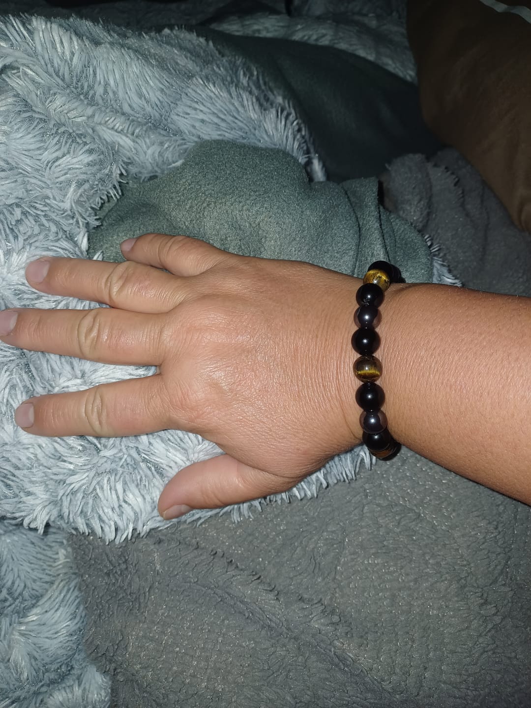 Customer photo review of DREIFACHER SCHÜTZER Tigerauge - Hämatit - Schwarzer Obsidian
