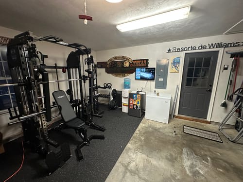 Customer photo review of Power Rack PLATE All-In-One Home Gym