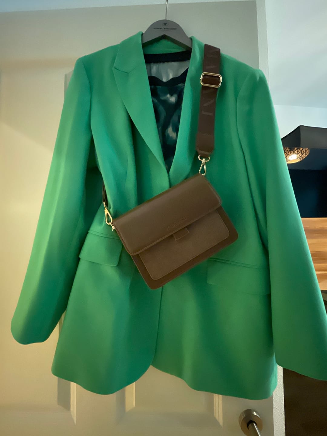 Customer photo review of VALDA - DARK BROWN