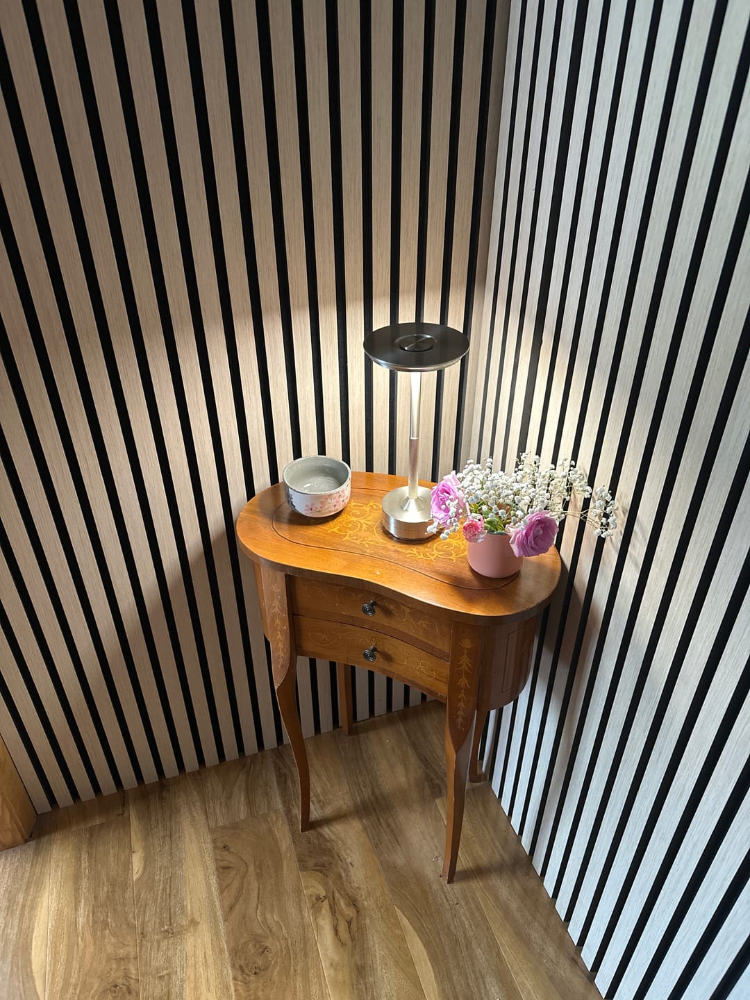 Customer photo review of Cordless Modern Aura Table Lamp - Cordless Table Lamp with Touch Control & Modern Nordic Design