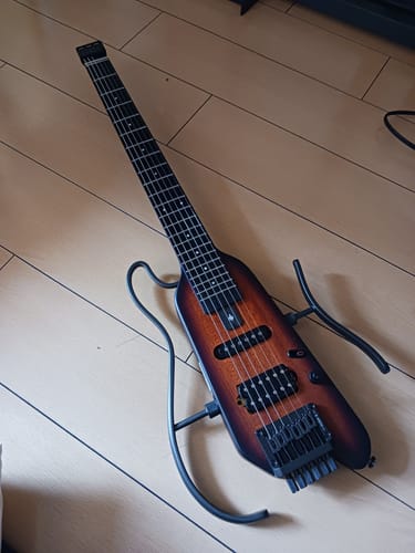 undefined review of Donner HUSH-X トラベル エレキ ギター ヘッドレス ポータブル ミニ 旅行や練習に最適 image 1 out of 1