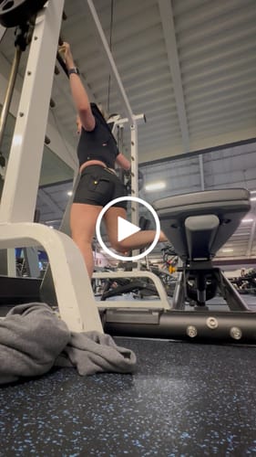 Customer video review of Curve Cargo Shorts Pattern