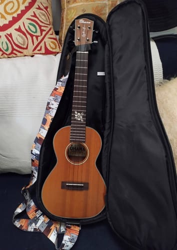 Customer photo review of CK-14CL Cynthia Lin Signature Concert Ukulele Solid Mahogany Top with Ohana Gigbag