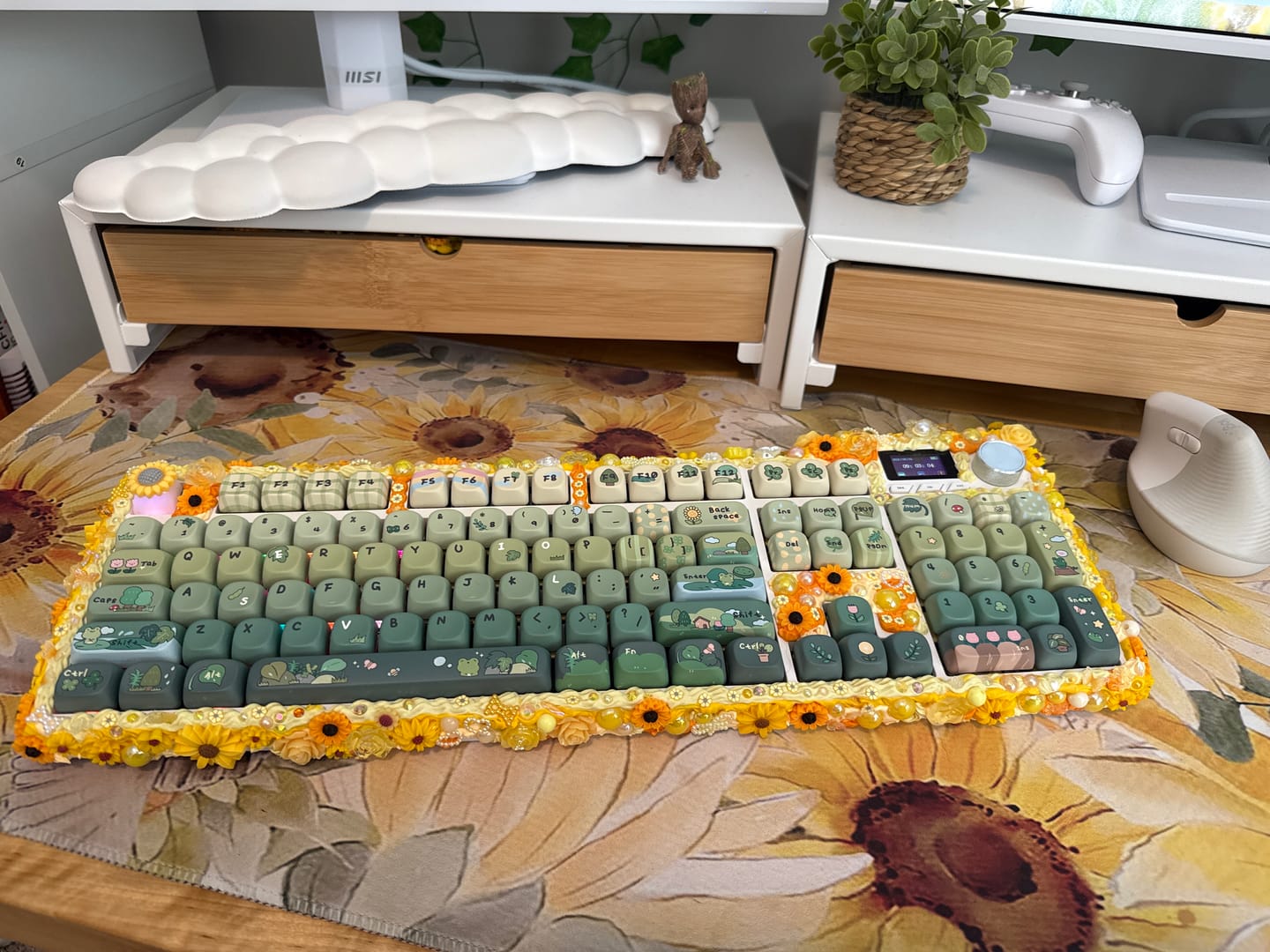 Customer photo review of KiiBOOM X Cosydiaries Rainy Froggy Day Keycap Set