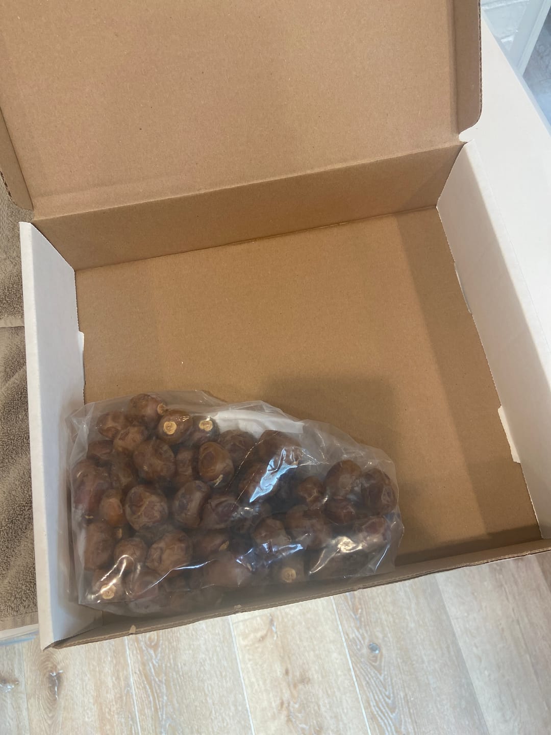 Customer photo review of Organic Barhi Dates Box