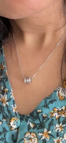 Customer photo review of Madison Wheel Necklace