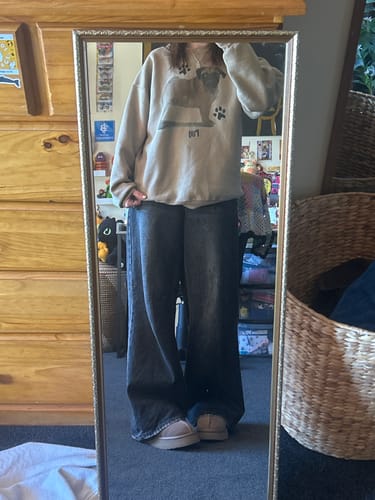 Customer photo review of Vintage '90s Pug Sweatshirt (L)