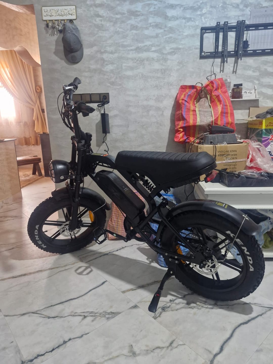 Customer photo review of S8 Vintage Vélo électrique de route 500W, Ebike 48V 15Ah avec batterie au lithium amovible, autonomie de 50 km, pneu large tout-terrain de 20 pouces.