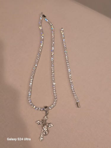 Customer photo review of 3-6mm Round Cut Iced Tennis Chain