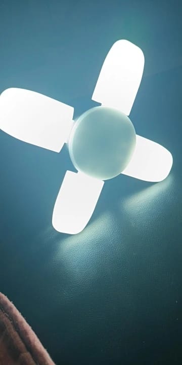 Customer photo review of Faltbare LED Campinglampe – Wiederaufladbare Outdoor Laterne