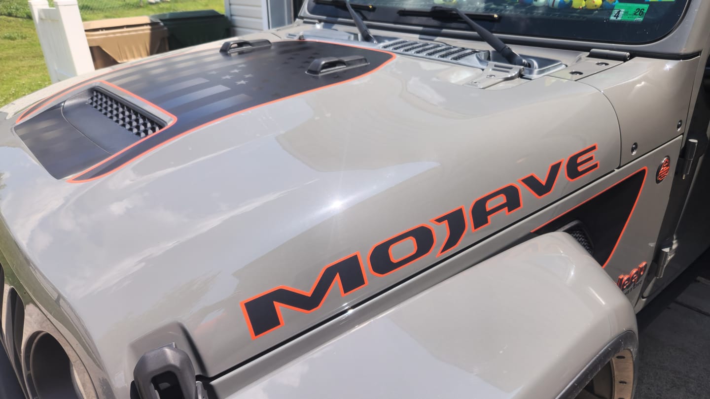 Customer photo review of Hood Graphic for Gladiator MOJAVE