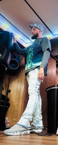 Customer photo review of Godspeed Extraterrestrial Tee VIntage Grey